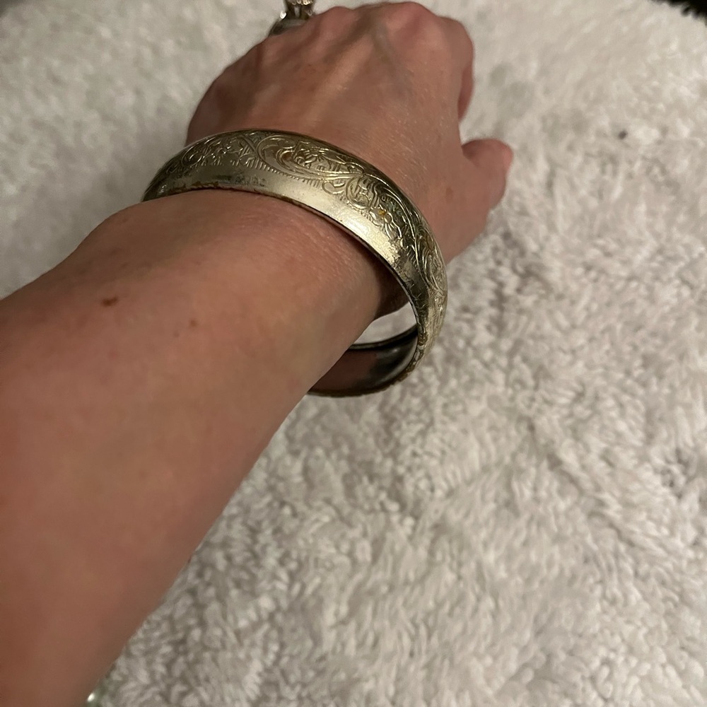 Bundle: Assorted Vintage Bracelets & Necklaces In… - image 8